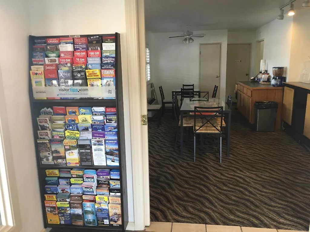 Howard Johnson By Wyndham South Lake Tahoe Hotel
