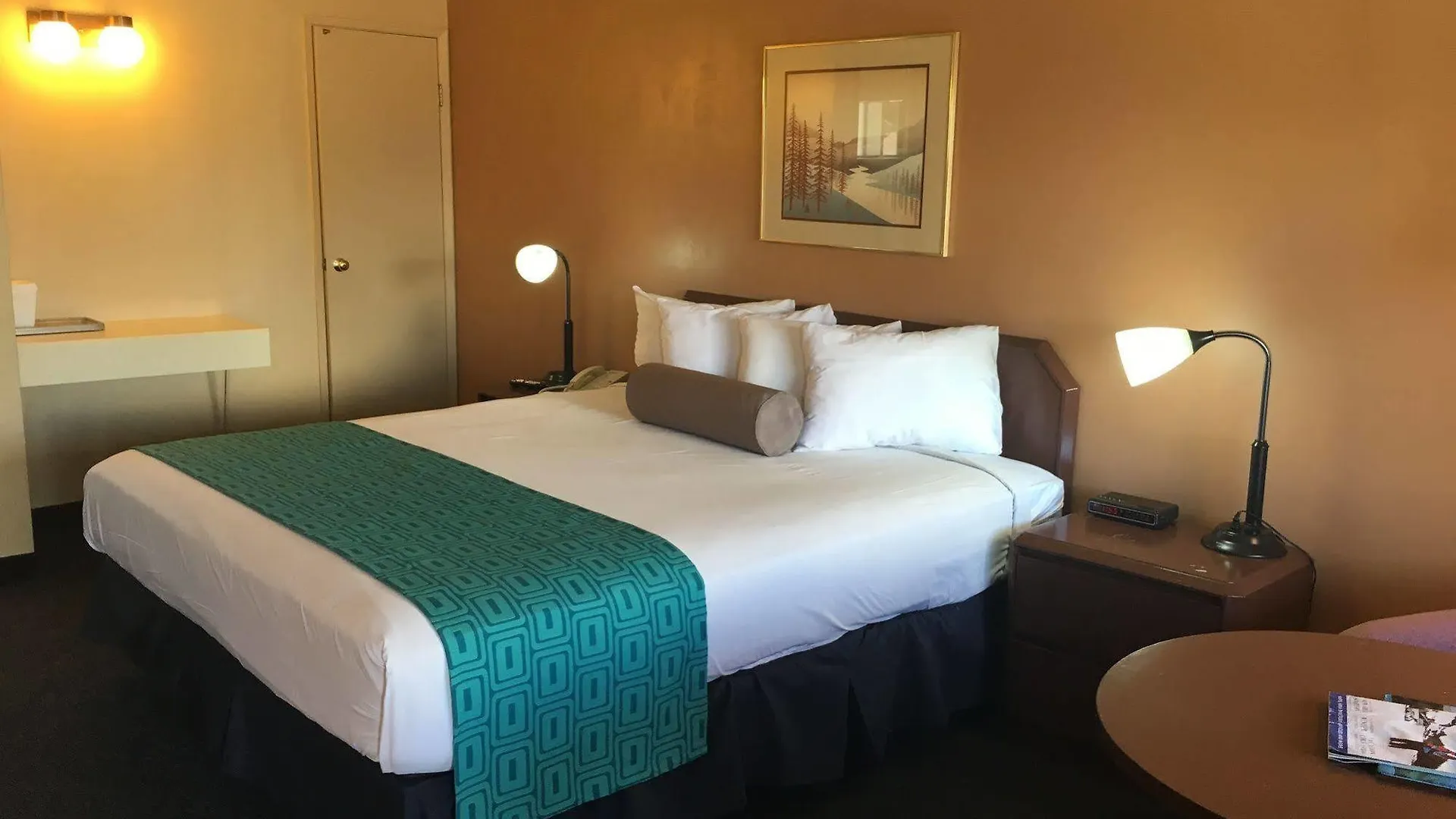 Howard Johnson By Wyndham South Lake Tahoe